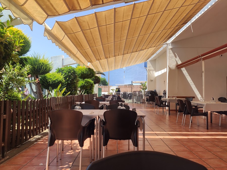 Arrocería Els Tarongers / Residencial Reva