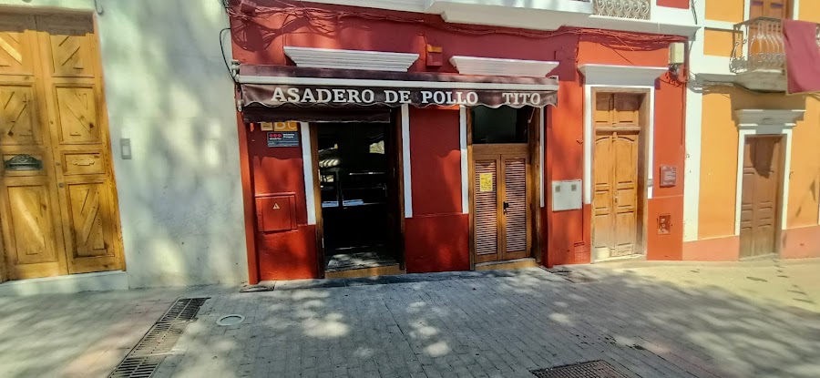 Asadero de pollos Tito