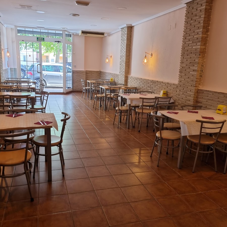 Bar restaurant nou barranquet/Almuerzo,comidas,cenas,paellas.