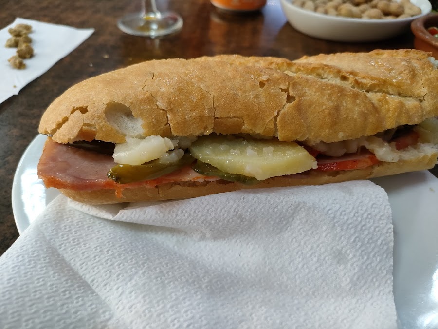 Bar restaurante mai calles