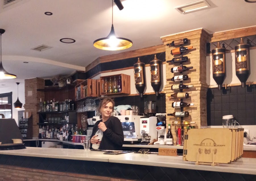 cafeteria Mito cervecería restaurante