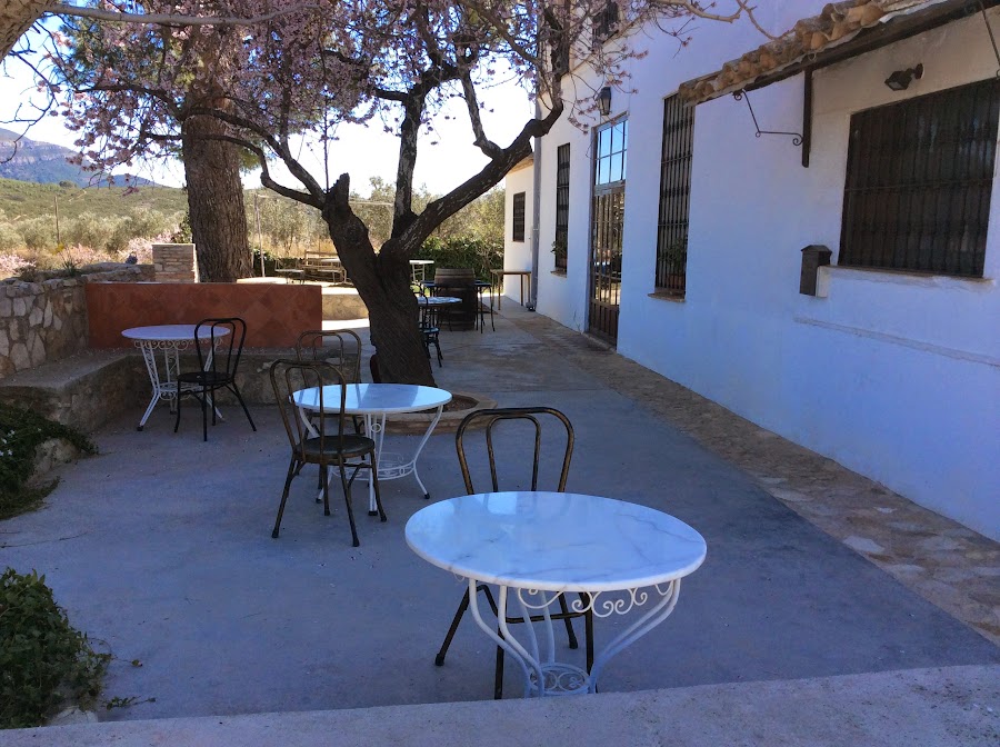 El Pino.Restaurante, alojamiento.