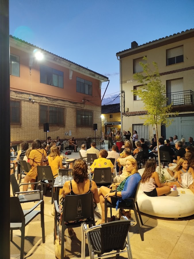 EL RINCÓN CAMPORROBLES.