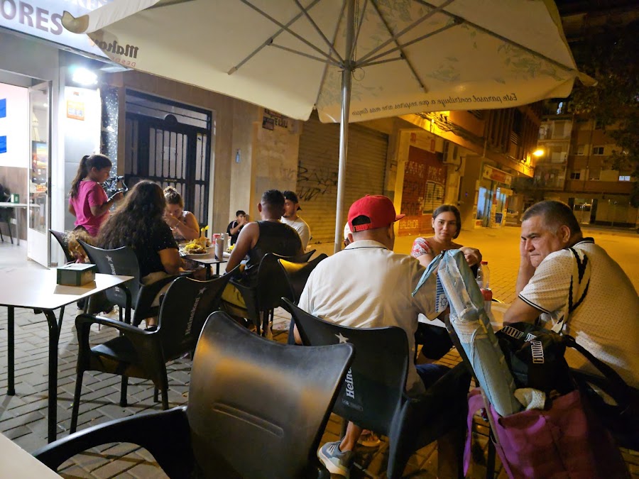 Hermanos Flores | Restaurante Hondureño