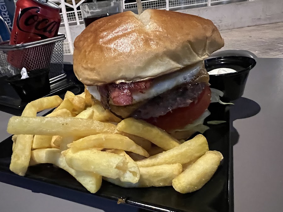 La Bomba Hamburguesería