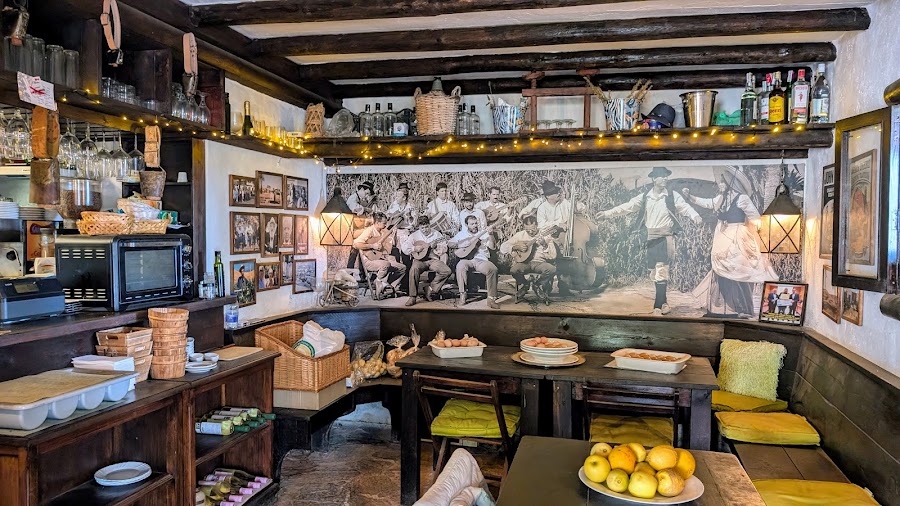 “LA FINCA” AGRICOLA Cafébar & Tapas de la Isla