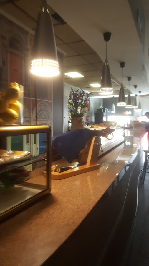 Pizzeria Come y Bebe