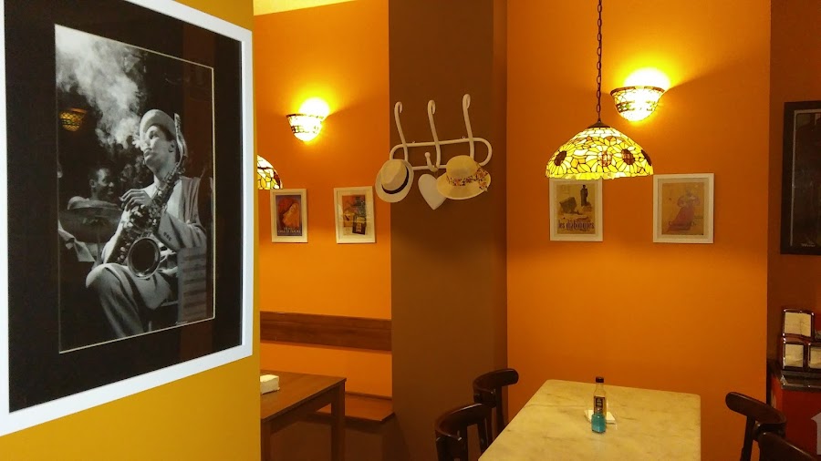 Quarti - Quart i mig - Restaurante - Almuerzos - Cena - Comidas - Café