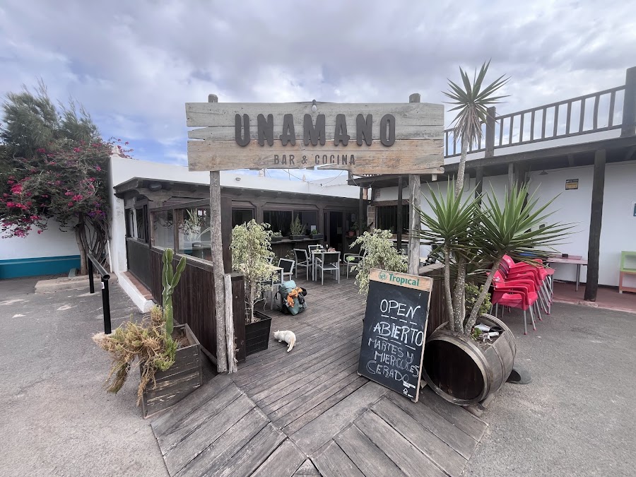Unamano Bar & Cocina