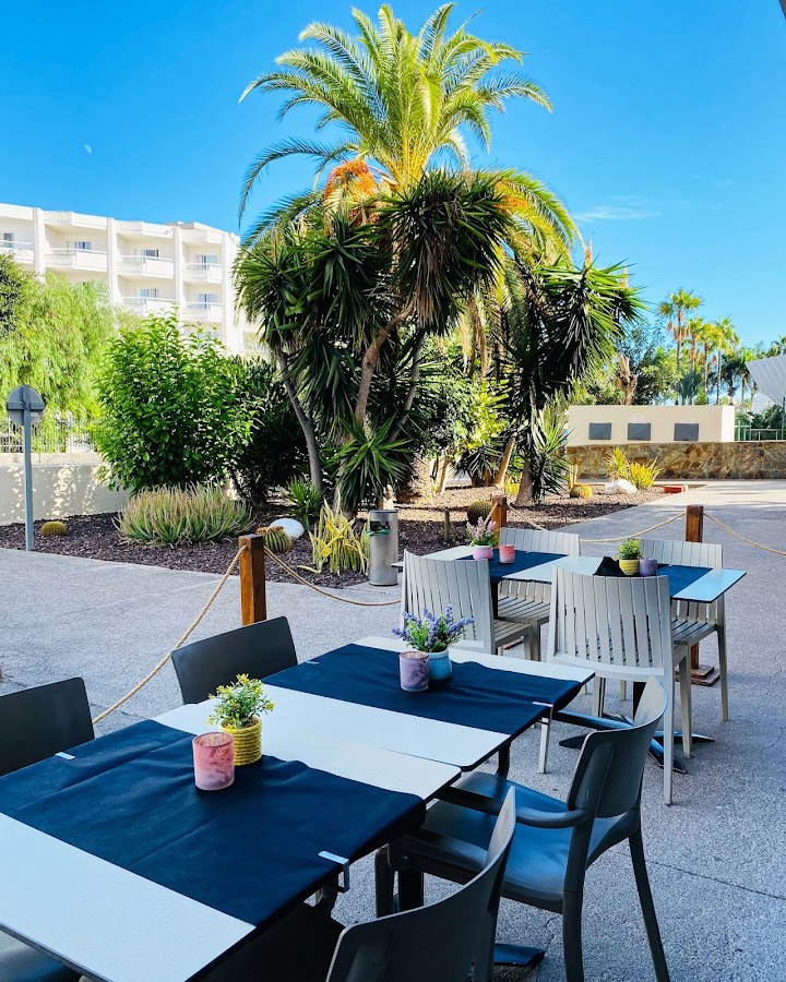 Way2Brothers Restaurant